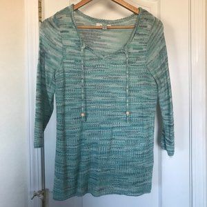 Light pull over sweater